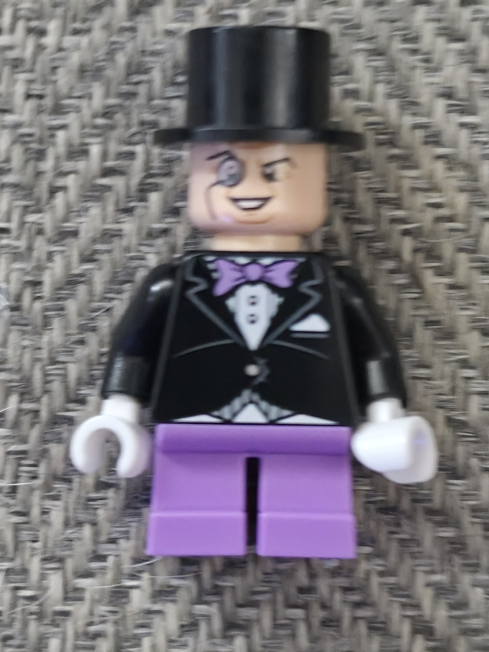 LEGO Super Heroes The Penguin Minifigure SH0060 10937 Arkham Asylum Retired